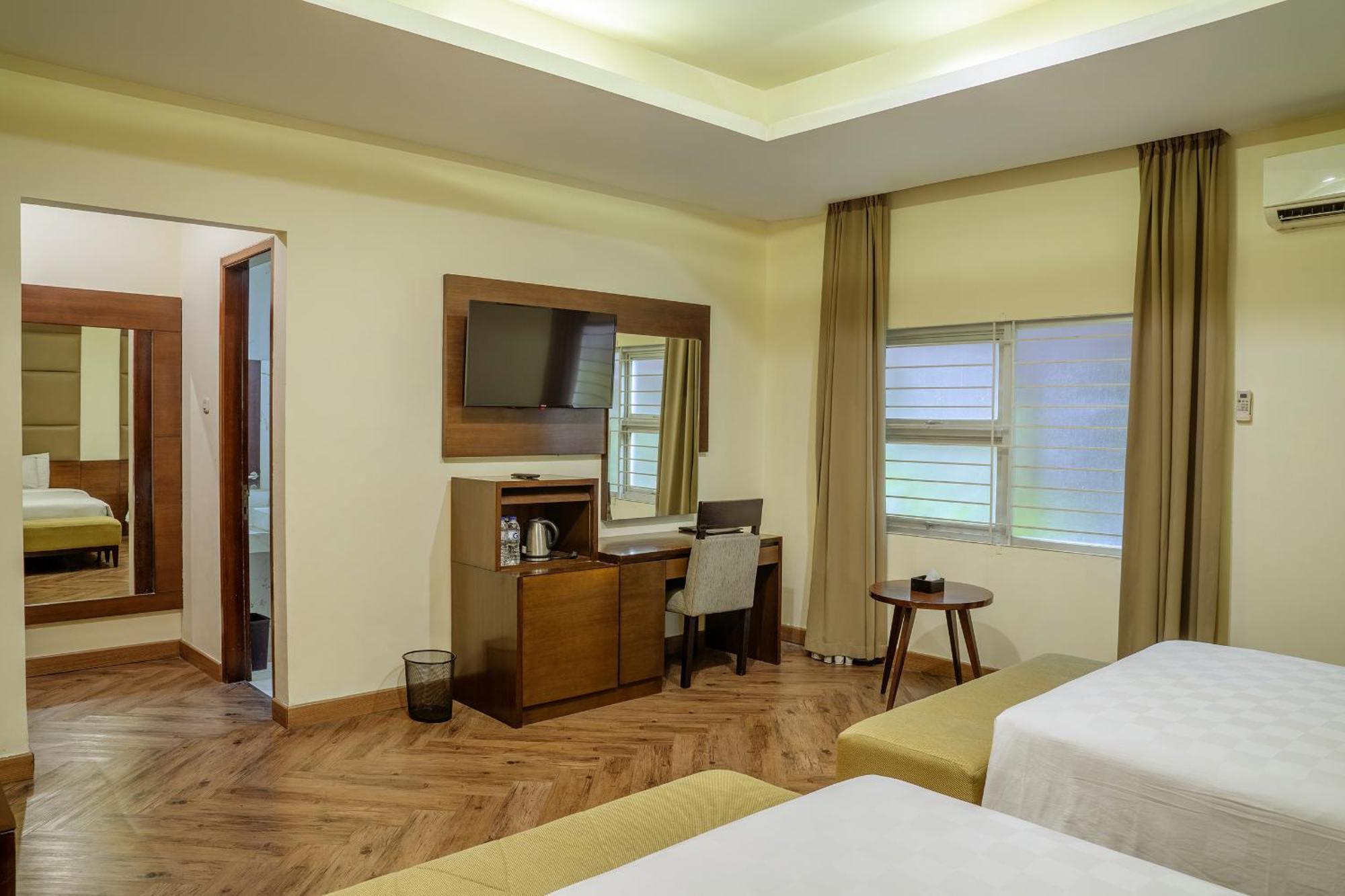 Hotel Alia Cikini Jakarta Exterior photo
